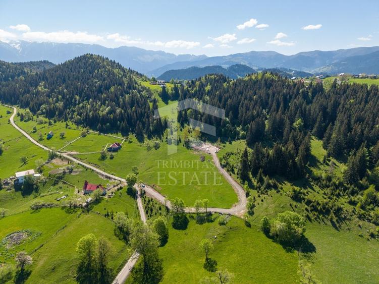 Teren Construcții intravilan de 15771 mp, în Fundata