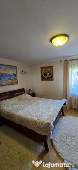 Casă cu 5 camere cu Teren 860 Mp în Central