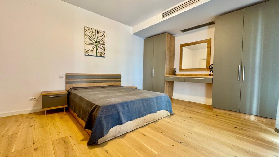 Apartament cu 2 camere decomandat în P-ta Presei Libere