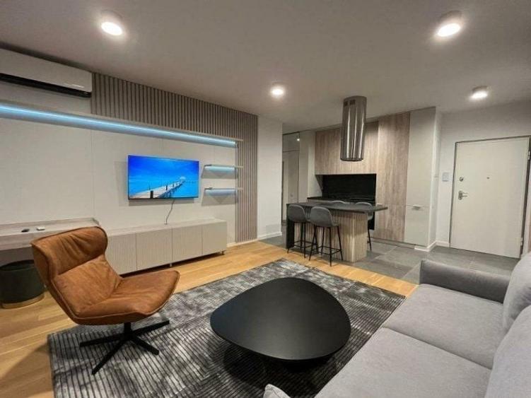 Apartament cu 2 camere semidecomandat, mobilat în Timpuri Noi