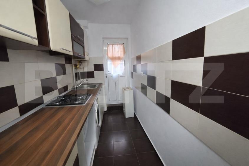 Apartament cu 2 camere semidecomandat, mobilat în Cugir