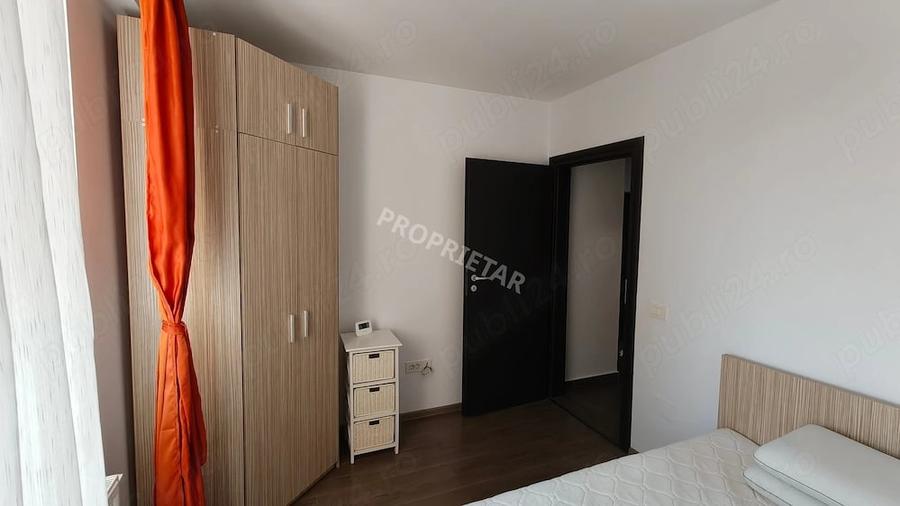 Apartament cu 3 camere decomandat în Roșu