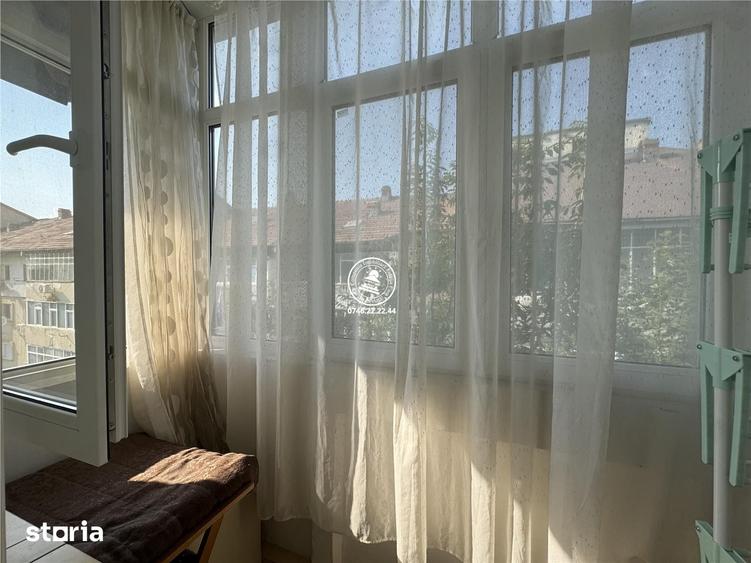 Apartament cu 3 camere decomandat în Ciurea