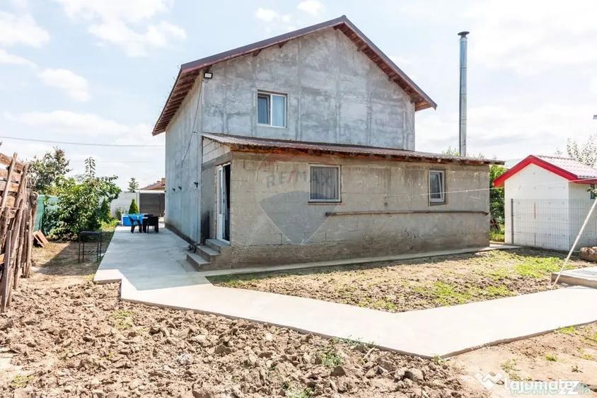Casă cu 5 camere cu Teren 498 Mp în Tântava