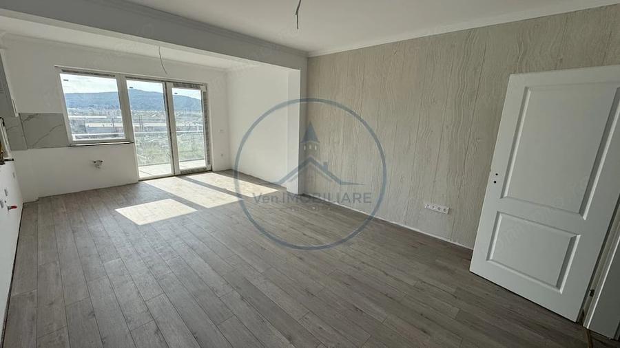 Apartament cu 3 camere decomandat în Cetății