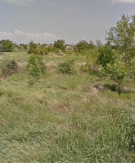 Teren de 1100 mp, în Broșteni