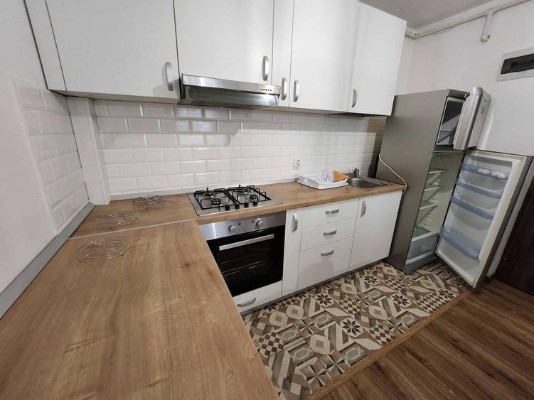 Apartament cu 2 camere semidecomandat în Florești