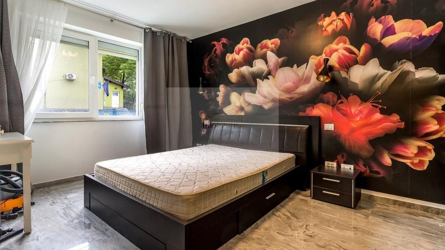 Apartament cu 2 camere decomandat, mobilat în Central