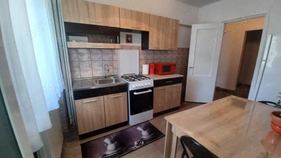 Apartament cu 2 camere decomandat, mobilat în C5