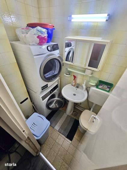 Apartament cu 4 camere decomandat în Central