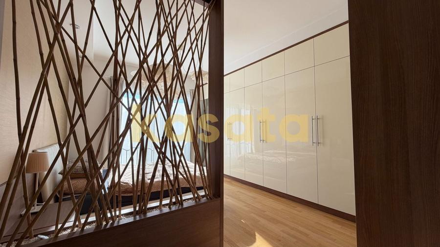 Apartament cu 2 camere semidecomandat, mobilat în Ștefăneștii de Jos