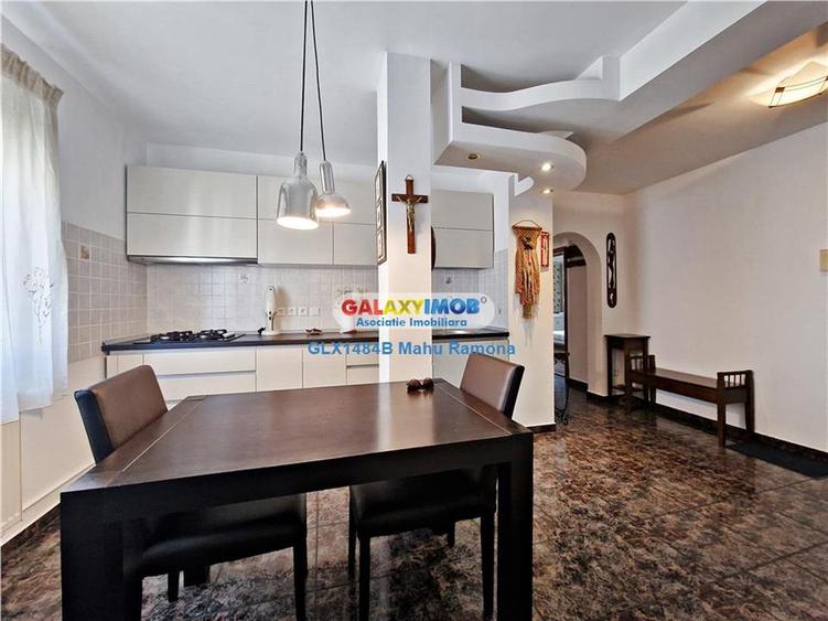 Apartament cu 3 camere decomandat, mobilat în Panduri