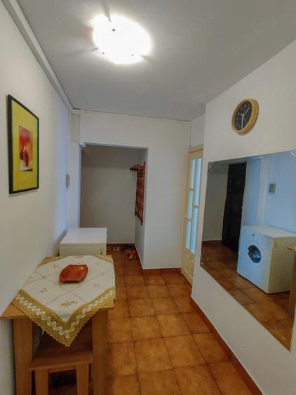 Apartament cu 2 camere nedecomandat în P-ța Unirii