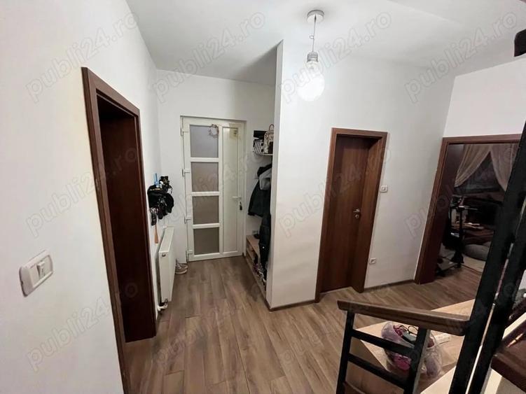 Casă cu 4 camere cu Teren 303 Mp în Ghiroda