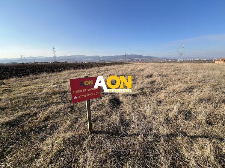 Teren Construcții intravilan de 1300 mp, în Periferie