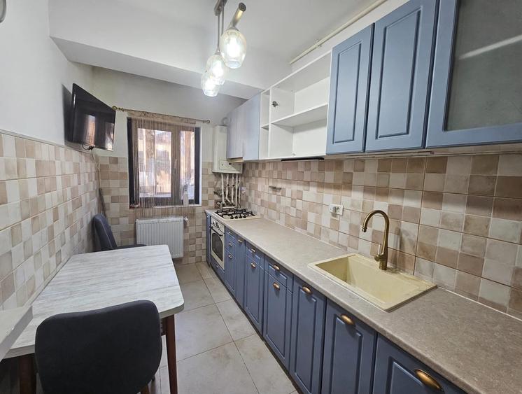 Apartament cu 2 camere decomandat în Rahova