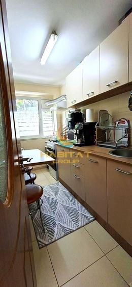 Apartament cu 3 camere semidecomandat, mobilat în P-ța Reșița