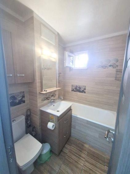 Apartament cu 3 camere decomandat în Dristor
