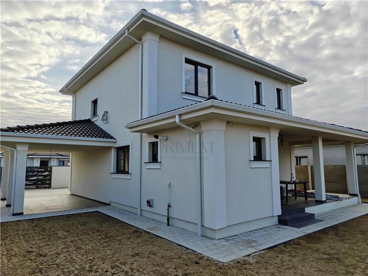 Casă individuală cu 5 camere cu Canalizare în Moșnița Nouă