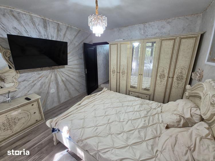 Apartament cu 4 camere semidecomandat în Tomis Nord