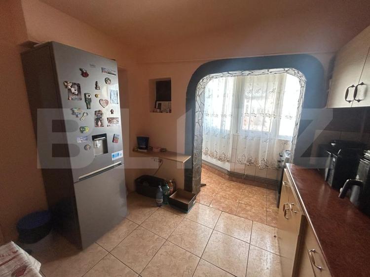 Apartament 3 camere, decomandat, 66 mp, zona Micro 5 - 2