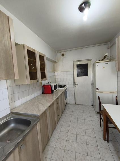 Apartament cu 3 camere decomandat în Păcurari