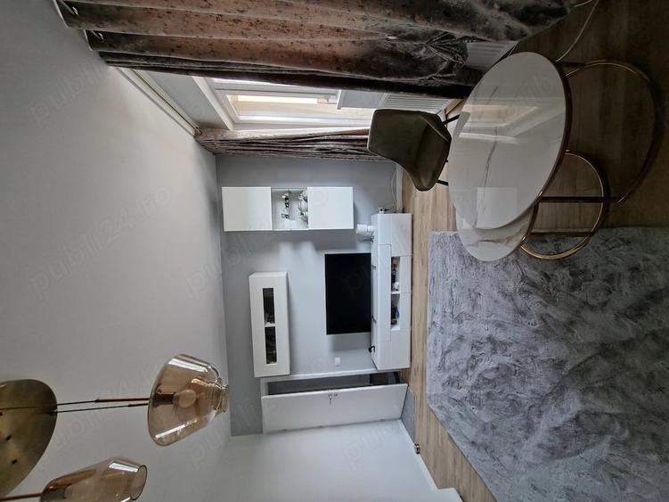 Apartament cu 2 camere decomandat în Noua