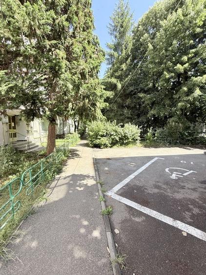 Apartament cu 2 camere semidecomandat, mobilat în Central