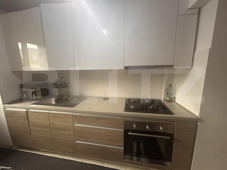 Apartament cu 2 camere semidecomandat, mobilat în Torontalului