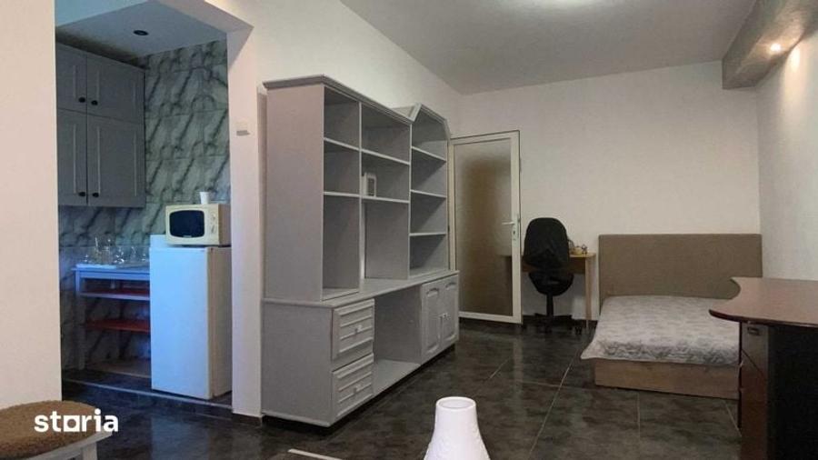 Inchiriez apartament cu o camera aproape de UMF - 3