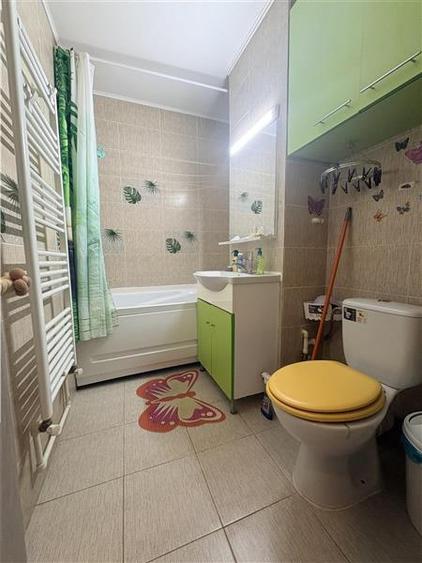 Apartament cu 2 camere decomandat, mobilat în Dacia