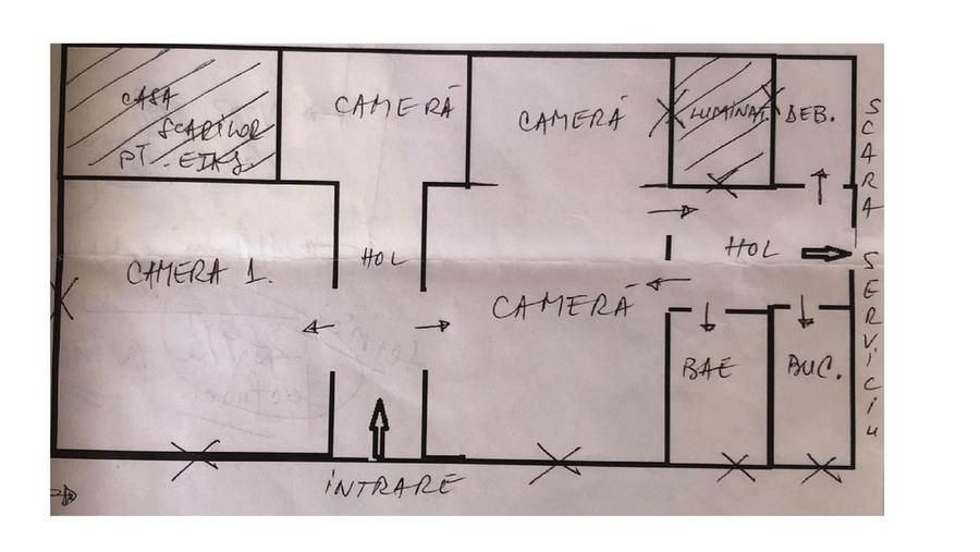 Apartament cu 4 camere semidecomandat în Tineretului