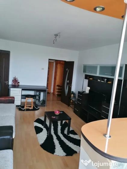 Apartament cu 2 camere decomandat în Vest
