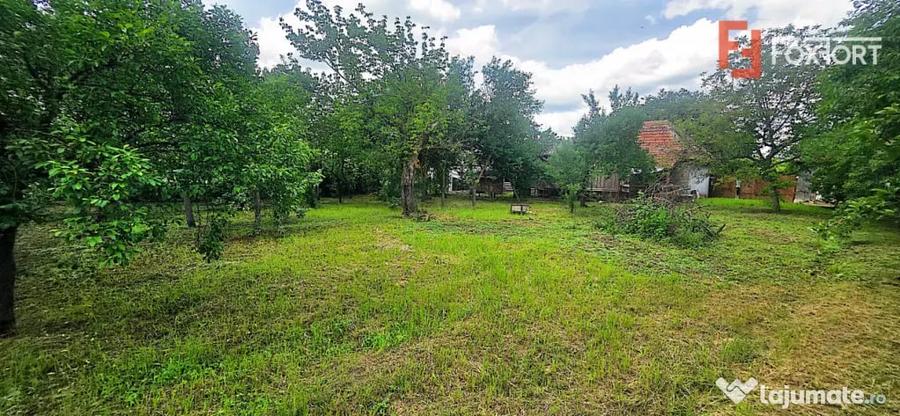 Casă cu 5 camere cu Teren 1439 Mp în Exterior Nord