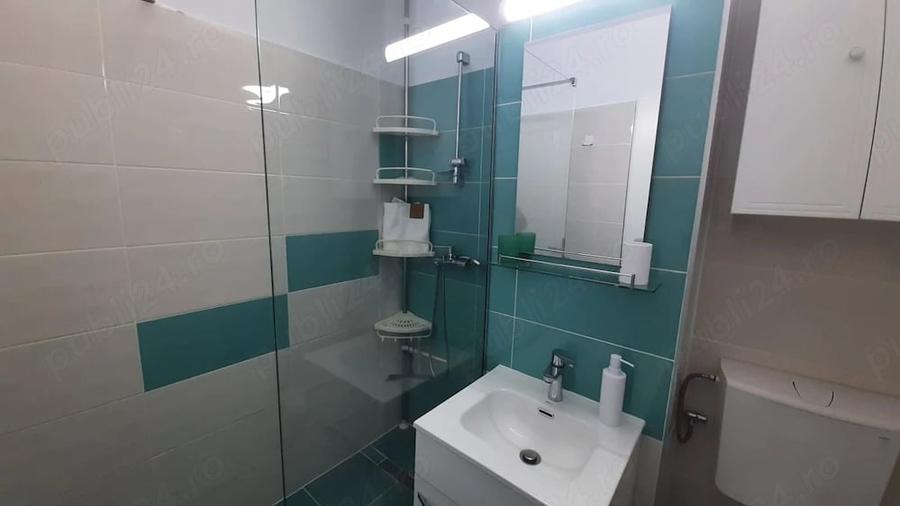 Garsonieră decomandată în Central