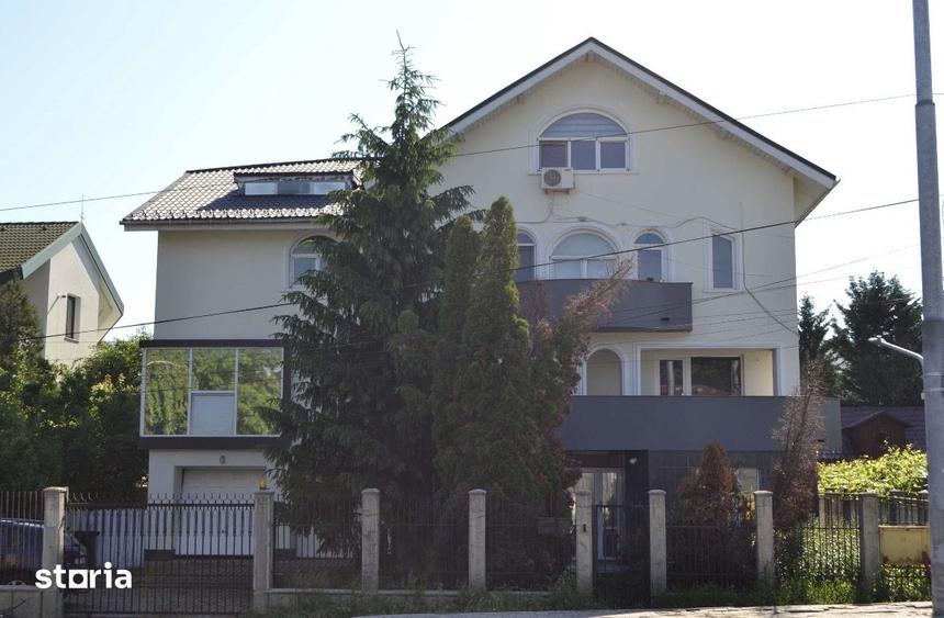 Casă cu Teren 750 Mp în Bucium
