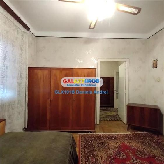 Apartament cu 4 camere semidecomandat, mobilat în Calea Plevnei