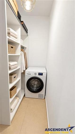 Apartament cu 2 camere decomandat, mobilat în Tractorul