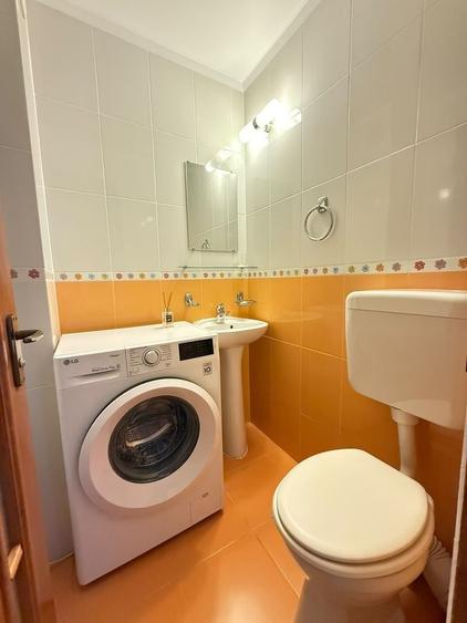 Apartament cu 3 camere decomandat, mobilat în Nerva Traian