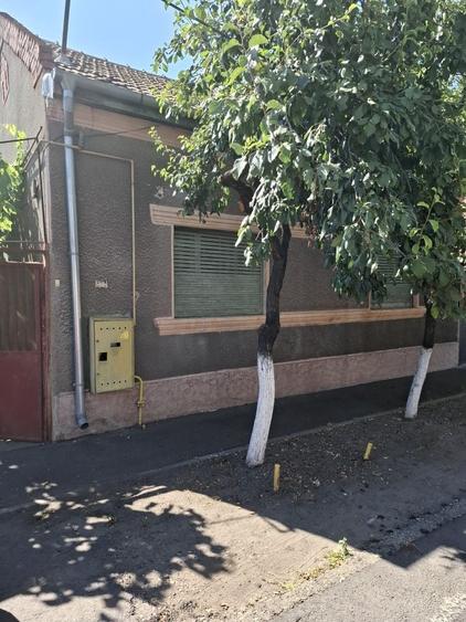 Casă cu 4 camere în Grădiște