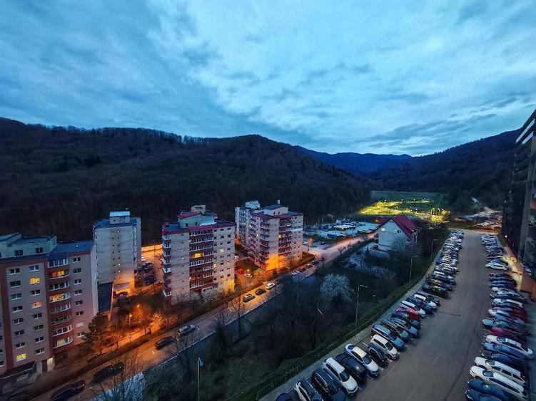 Apartament cu 2 camere decomandat în Valea Cetății