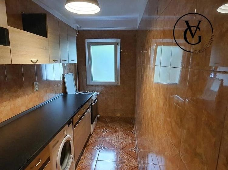 Garsonieră decomandată în Tei