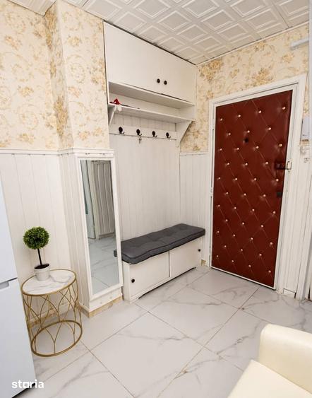 Apartament cu 2 camere decomandat în E3