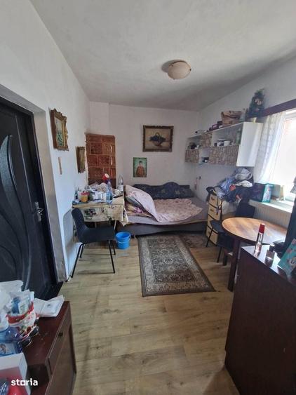 Casă cu 3 camere în Central