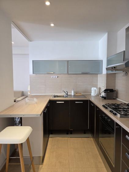 Apartament cu 3 camere decomandat, mobilat în Dorobanți