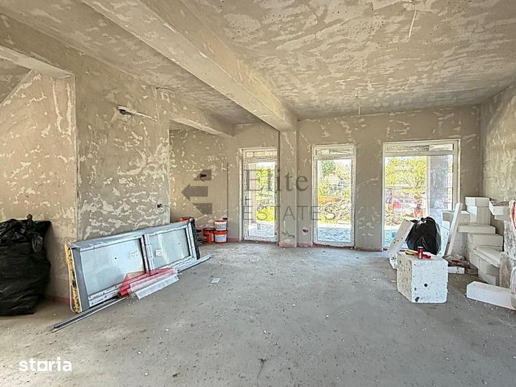 Casă cu 5 camere cu Teren 1050 Mp în Iorga