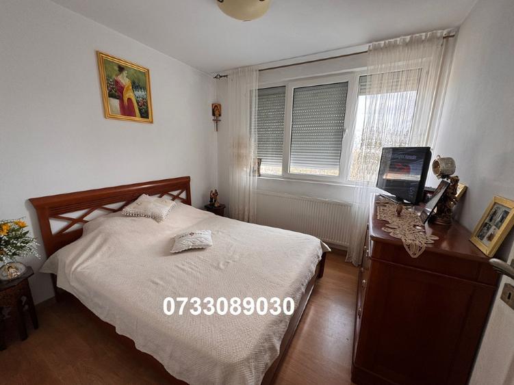 Apartament cu 3 camere semidecomandat în Drumul Taberei