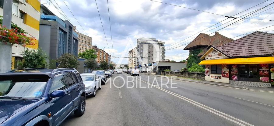 Apartament cu 2 camere decomandat în Central