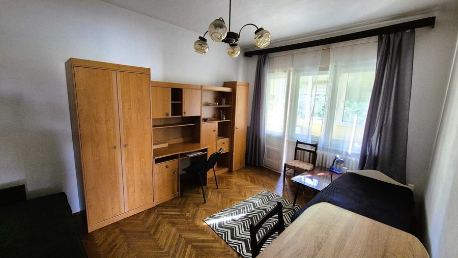 Apartament cu 2 camere decomandat în Take Ionescu