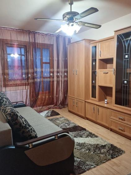 Inchiriez apartament cu o camera si balcon zona centrala - 1
